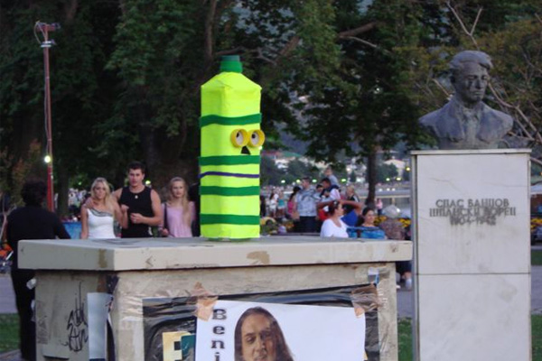 Public Interventions with(out) Technology